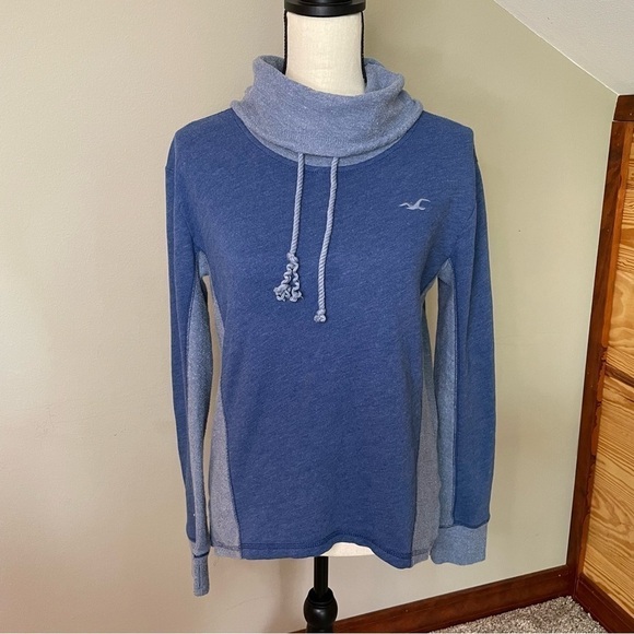 Hollister Tops - Hollister Turtleneck Pullover Sweatshirt Blue Colorblock Small S Casual Beach